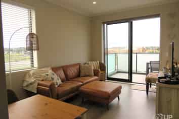 6/22 Kerewhenua Crescent, Hobsonville