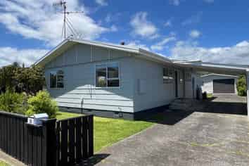 18 Makarini Street, Paraparaumu