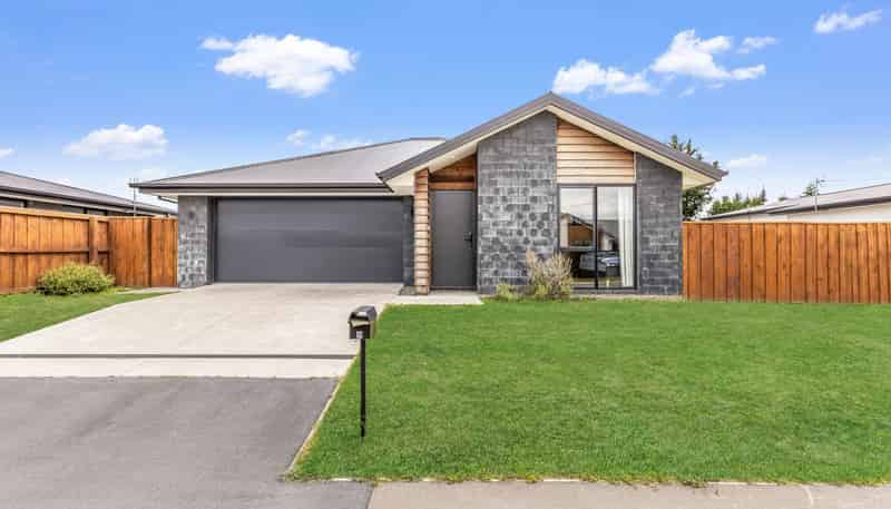 11 Silverstone Loop, Rolleston
