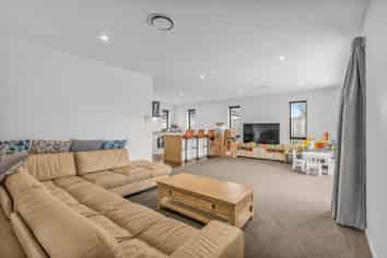 11 Silverstone Loop, Rolleston