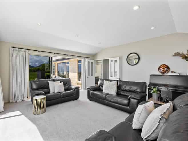 6 Citrus  Lane, Enner Glynn