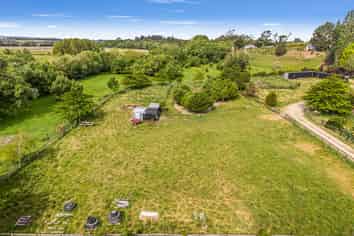 12 Swamp Road, Cust
