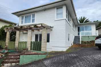 97 Methuen Road, New Windsor