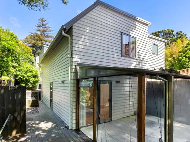 25A Marina Road, Torbay