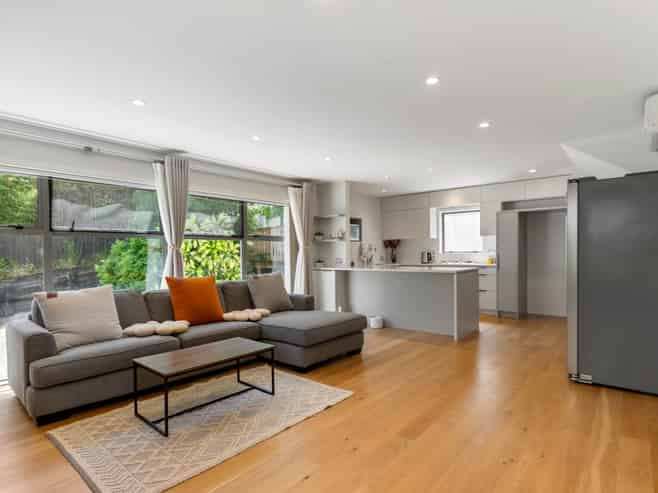 25A Marina Road, Torbay