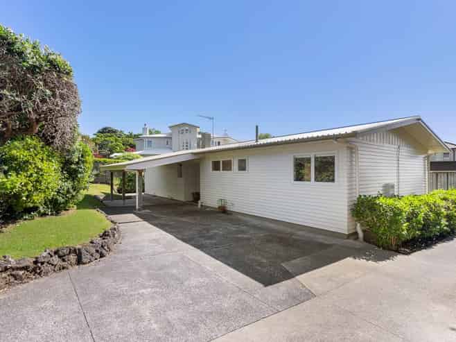 14 Tui Street, Torbay