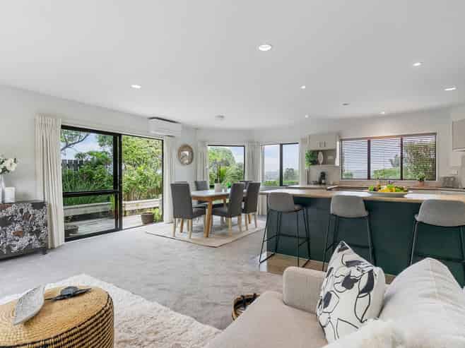 115 Tauranga Place, Orewa