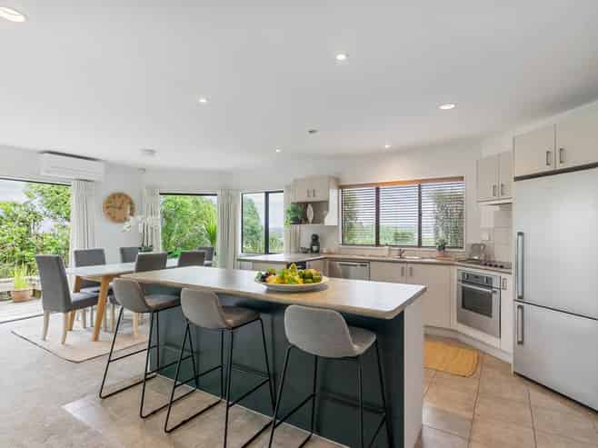 115 Tauranga Place, Orewa