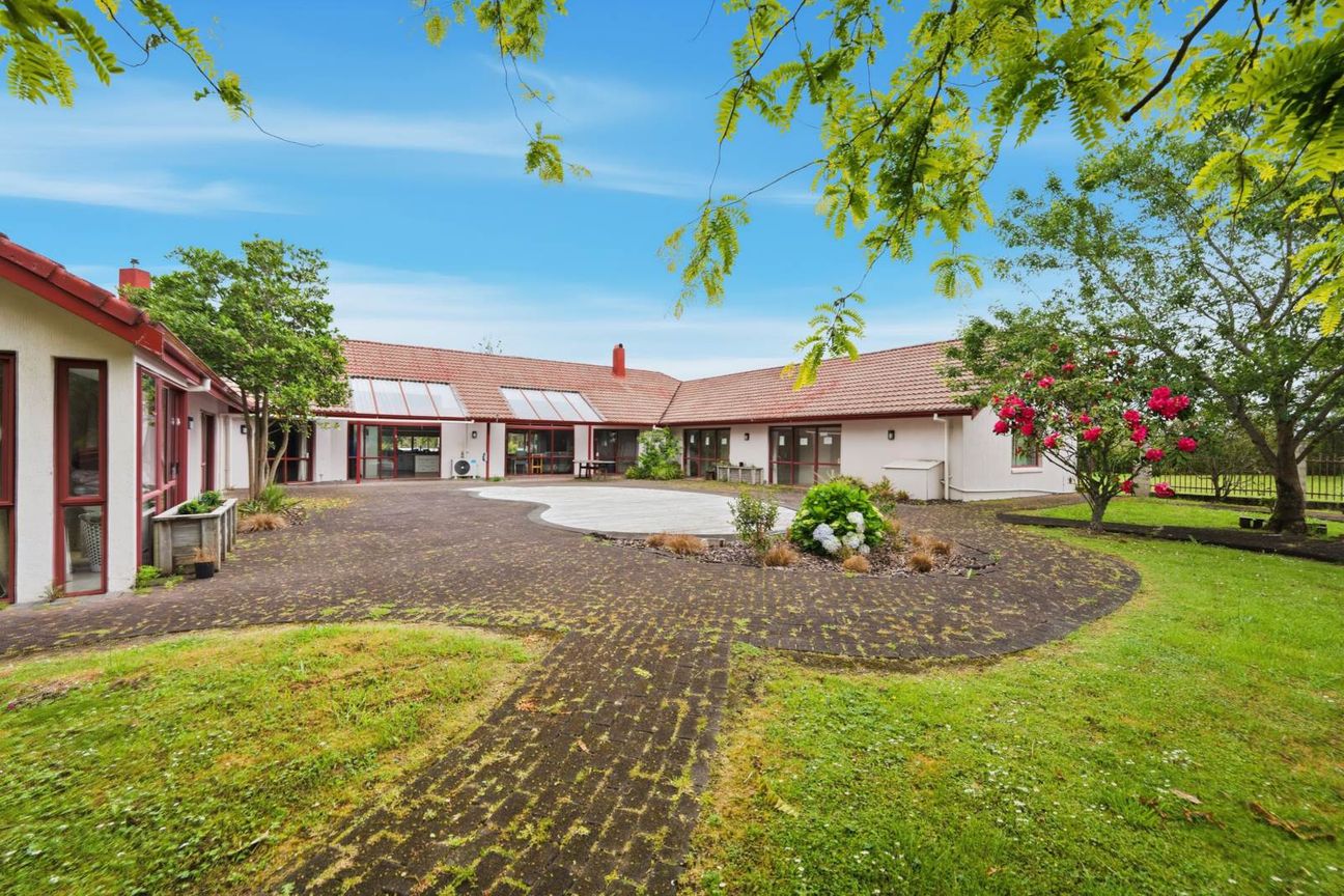 Two Dwellings, Income, Growth + 4ha – pohled 3