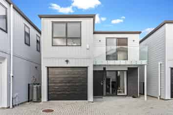 19C Farwood Drive, Henderson