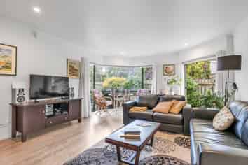 36 Olympus Grove, Papamoa