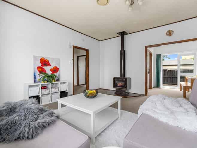 12 Bains Avenue, HAMILTON EAST