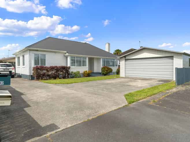 12 Bains Avenue, HAMILTON EAST