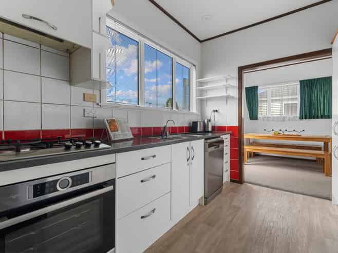 12 Bains Avenue, HAMILTON EAST