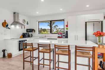 9 Meenas Place, Cable Bay