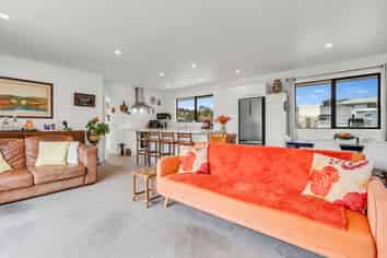 9 Meenas Place, Cable Bay