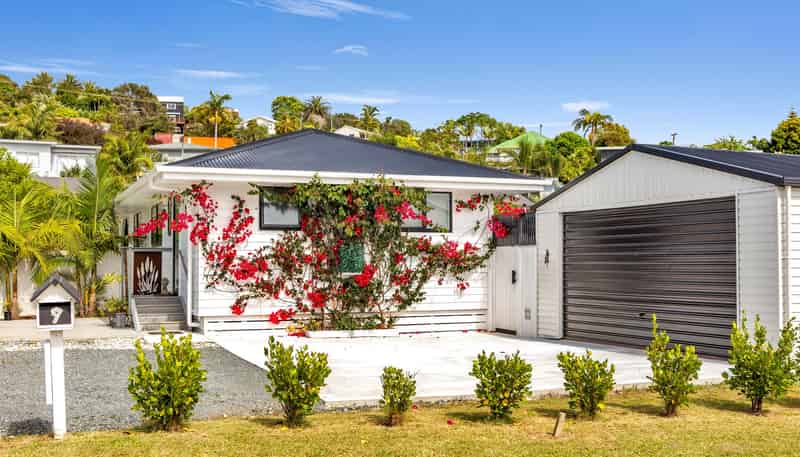 9 Meenas Place, Cable Bay