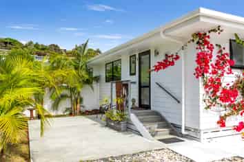 9 Meenas Place, Cable Bay