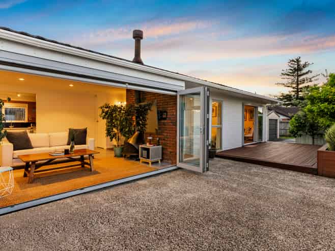 55 Matipo Road, Te Atatu Peninsula