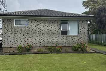 8 Carey Place, Otara