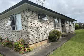 8 Carey Place, Otara