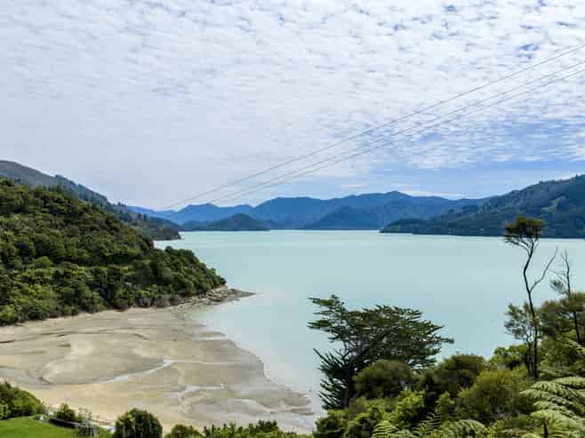 3910A Kenepuru Road, Black Rock