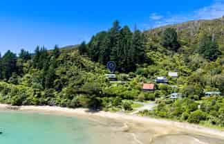 3910A Kenepuru Road, Black Rock