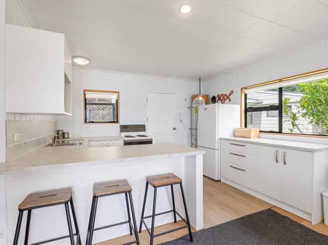 3910A Kenepuru Road, Black Rock