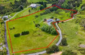 239 Old Parua Bay Road, Abbey Caves