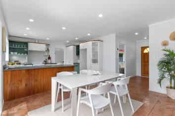 239 Old Parua Bay Road, Abbey Caves