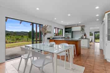 239 Old Parua Bay Road, Abbey Caves