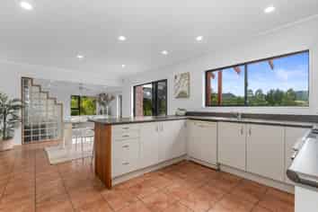 239 Old Parua Bay Road, Abbey Caves