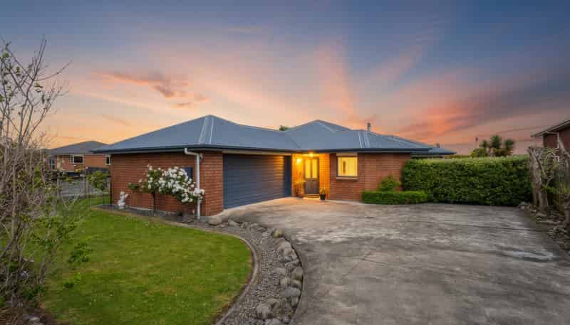 1 Forbes Road, Foxton Beach