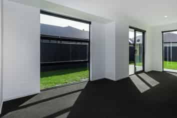 37 McGrath Drive, Lincoln