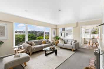 45 Bracken Road, Paparangi