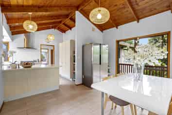 14 Deverell Place, Browns Bay