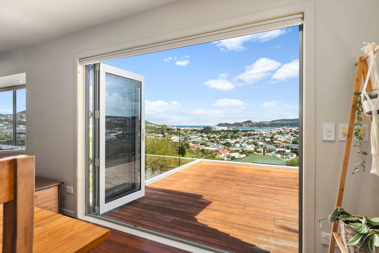 SUNNY FAMILY HOME WITH EXCEPTIONAL VIEWS - Vue 4