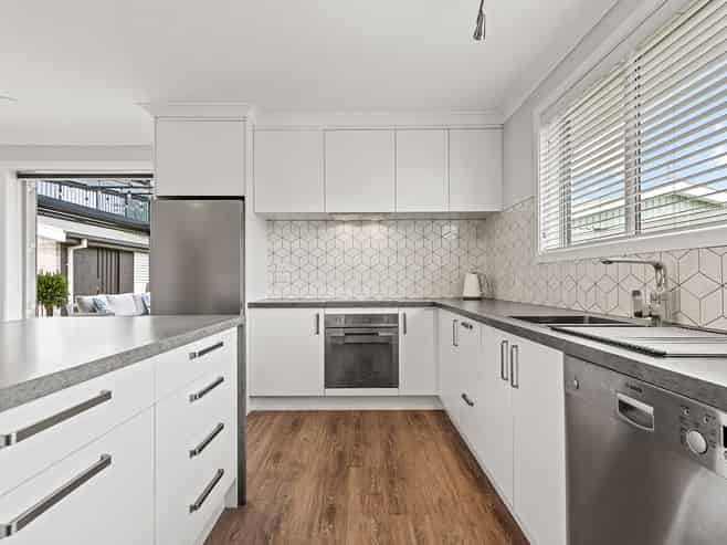 6 Cotswold Avenue, Bishopdale