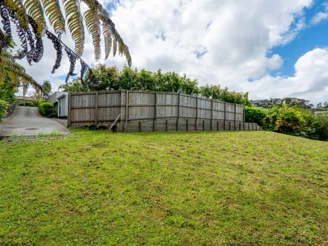 39b Isobel Road, Greenhithe