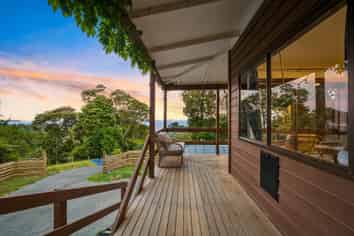 5 Laingholm Drive, Laingholm