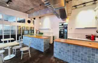 AFFORDABLE, READY TO GO F&B IN PRIME CBD SPOT
