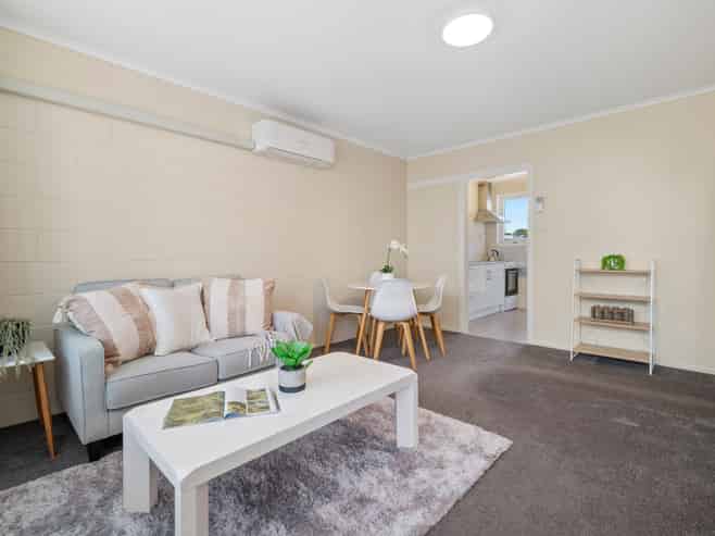 57E James Street, Glenholme