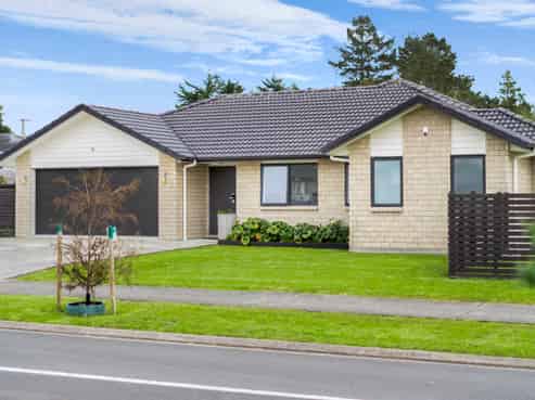 5 Kahika Grove, Huapai