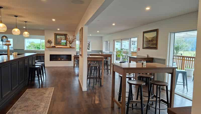 Betsey Jane Eatery & Bar, Fox Glacier