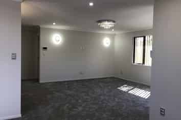 8B Cambridge Road, Manurewa