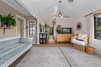 38A Robinson Avenue, Holdens Bay