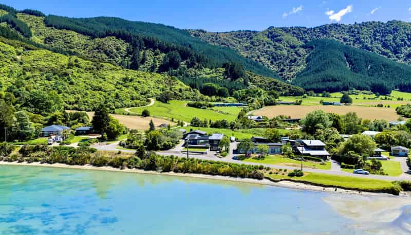 353 Anakiwa Road, Anakiwa