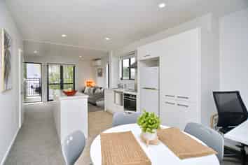 14/14 Buffon Street, Waltham