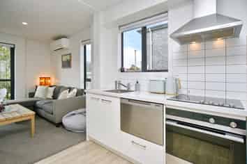 14/14 Buffon Street, Waltham