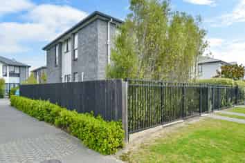 14/14 Buffon Street, Waltham